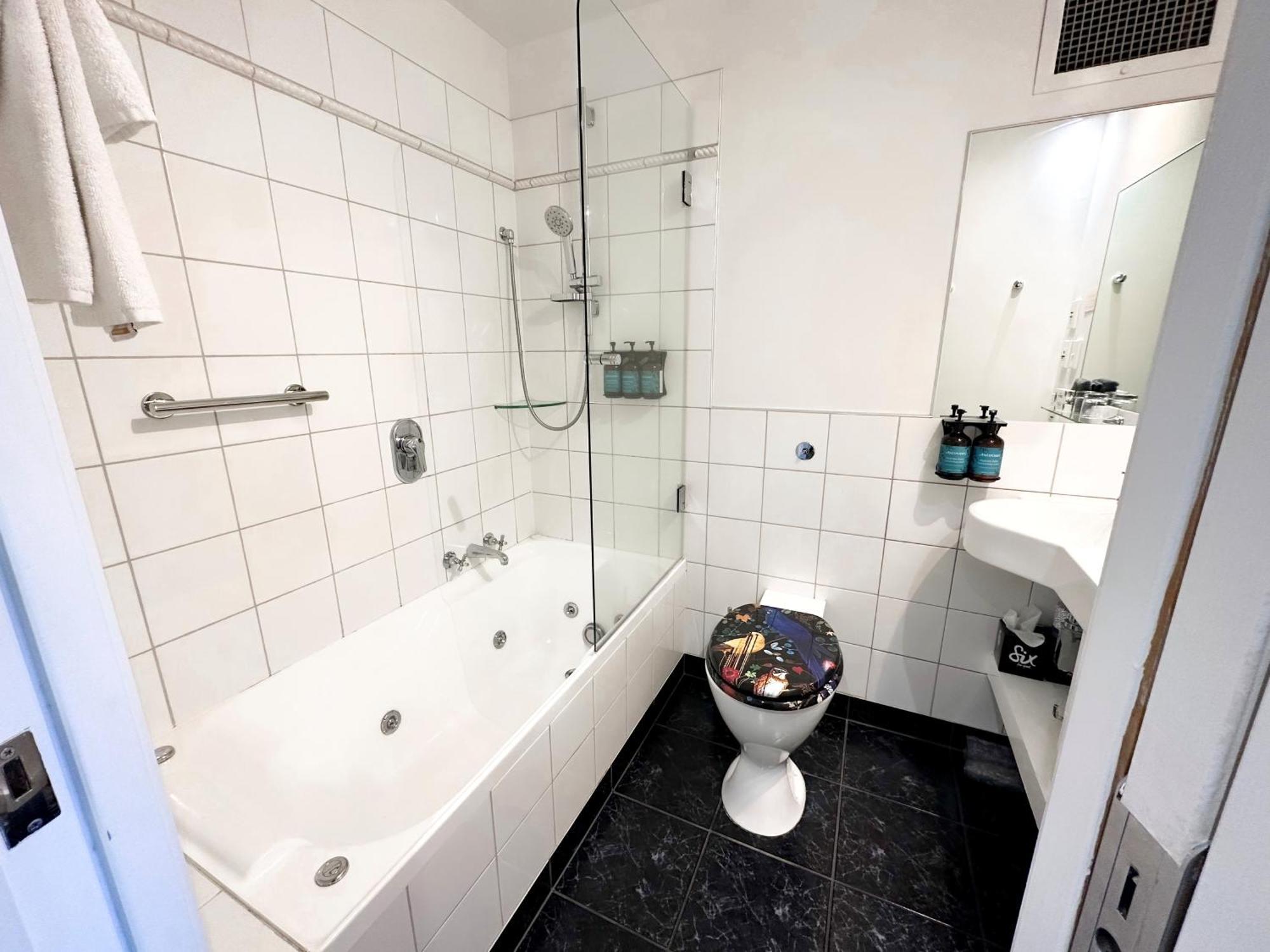 Studio Spa Bath,1693289129:JPEG